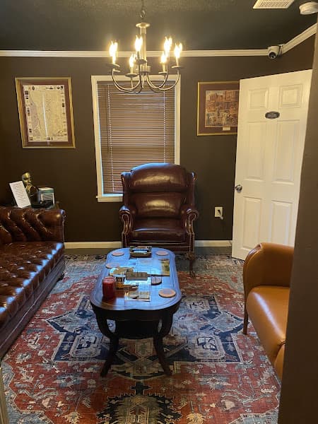 DEL RAY CIGARS & MORE - Cigar Lounge