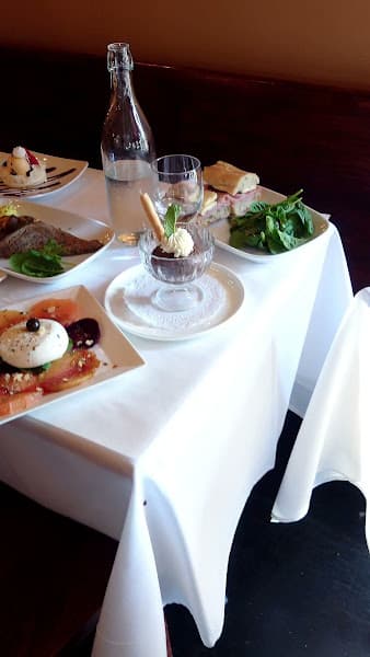 Le Chat Noir - French Cuisine Restaurants