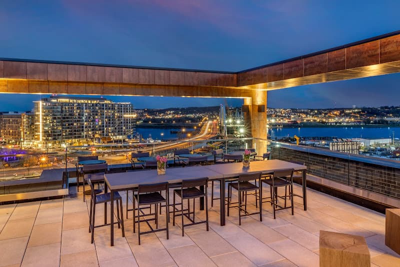 Perch SW Rooftop Lounge - Rooftop Dining