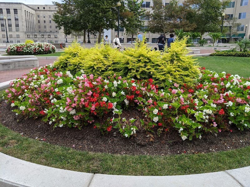 Maryland Avenue Linear Park image 3