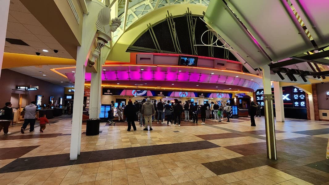 Regal Gallery Place image 3