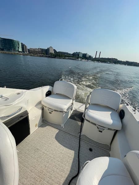 Charm City Sails - Boat Rental