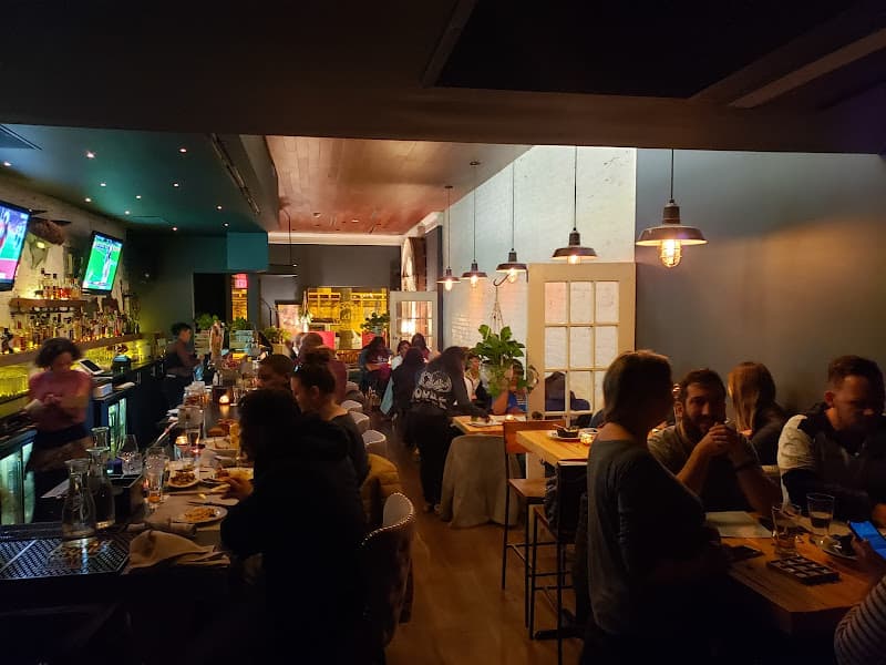 Mr. Braxton Bar & Kitchen - Restaurants With Live Music