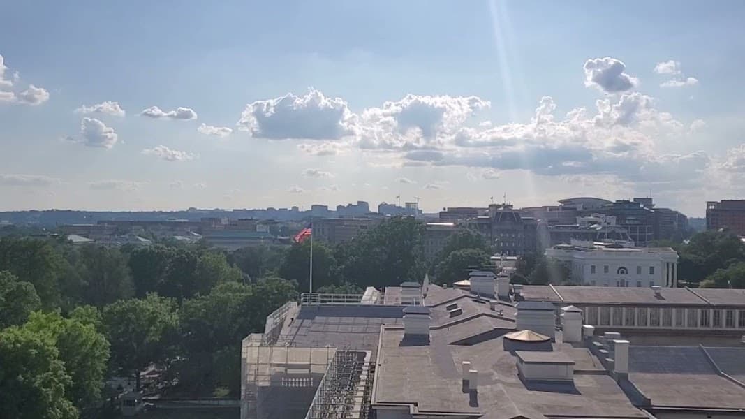 Vue Rooftop image 2