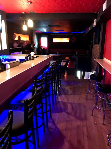 illusion bar and lounge - Black Owned Lounges