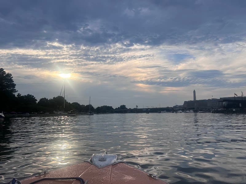 Retro Boat Rentals DC image 4