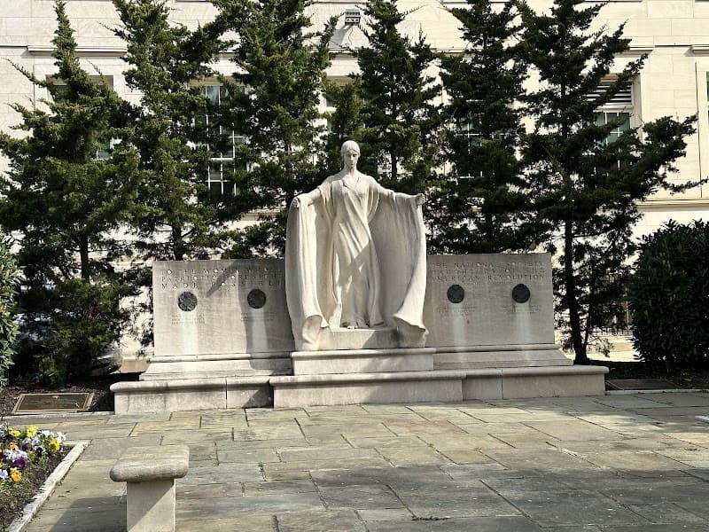 Daughters of the American Revolution Founders Memorial image 1