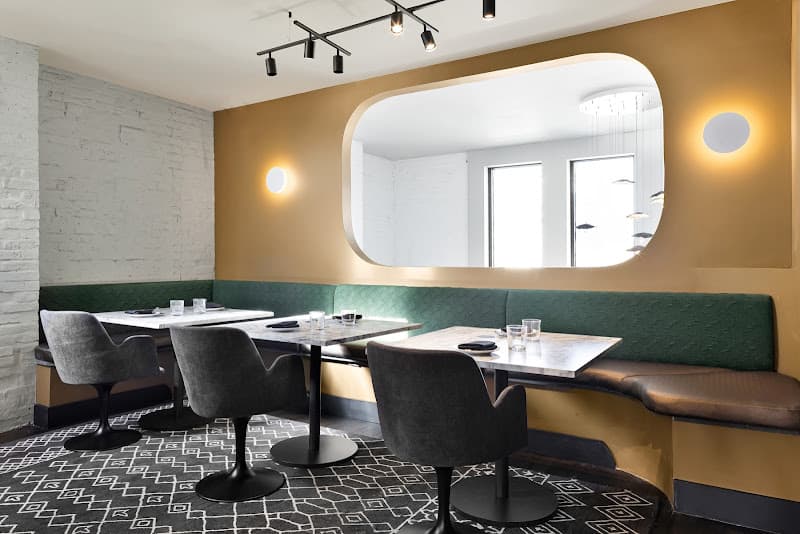 Bronze - Outdoor Dining