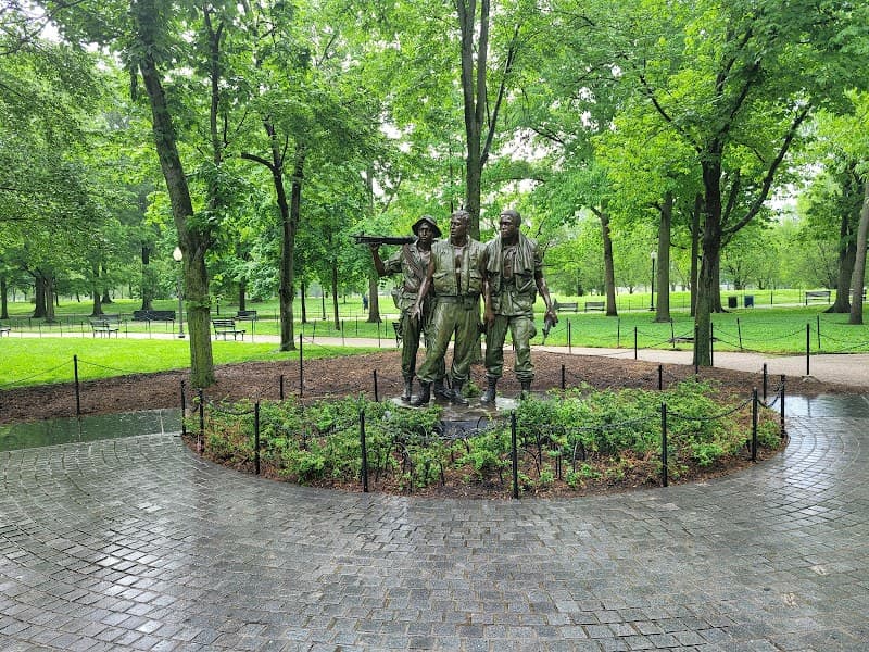 The Three Servicemen Statue image 1