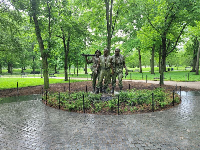 The Three Servicemen Statue image 1