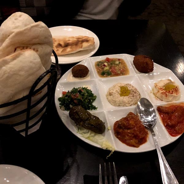 Lebanese Taverna - Middle Eastern Cuisine