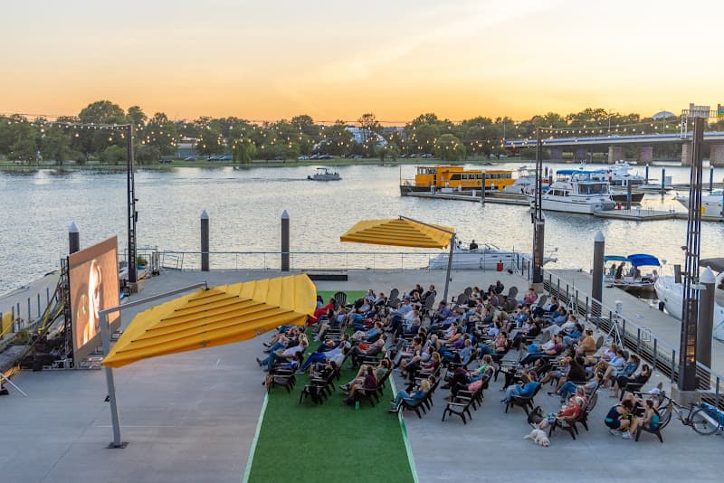 The Wharf Marina - Boat Rental