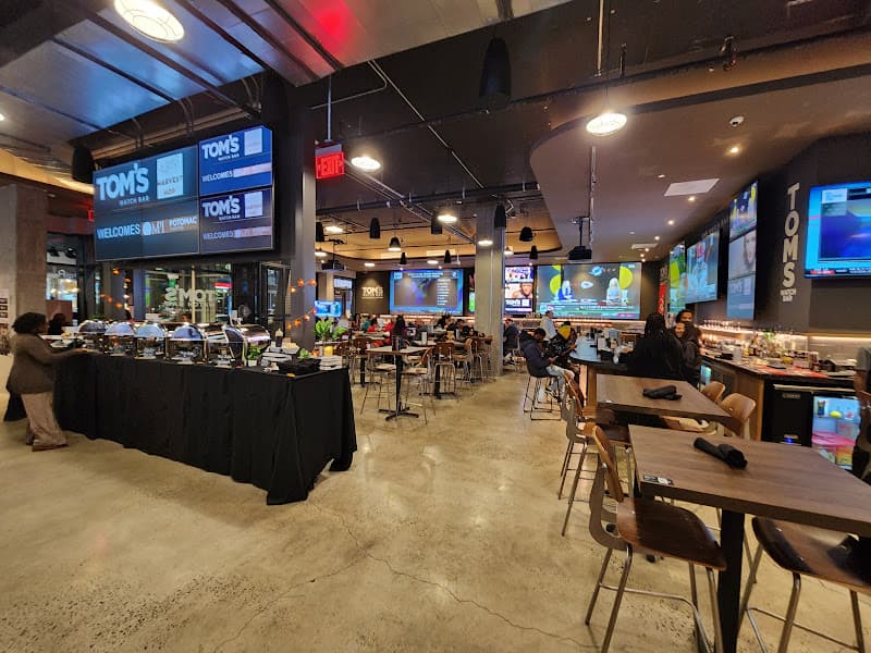 Tom's Watch Bar - Best Sports Bar