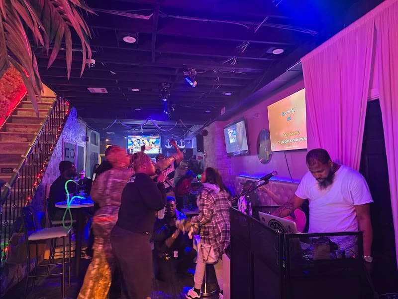 OCEAN LOUNGE image 4