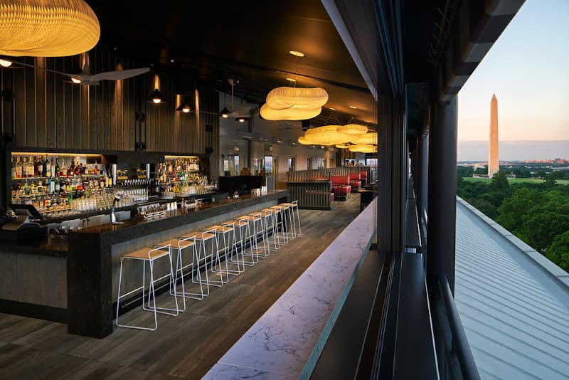 Vue Rooftop - Best Lounges