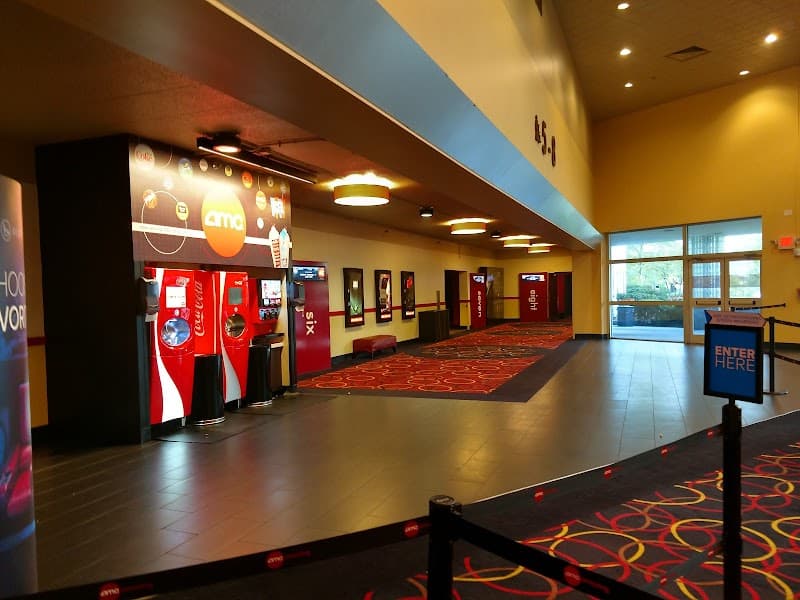 AMC Center Park 8 image 1