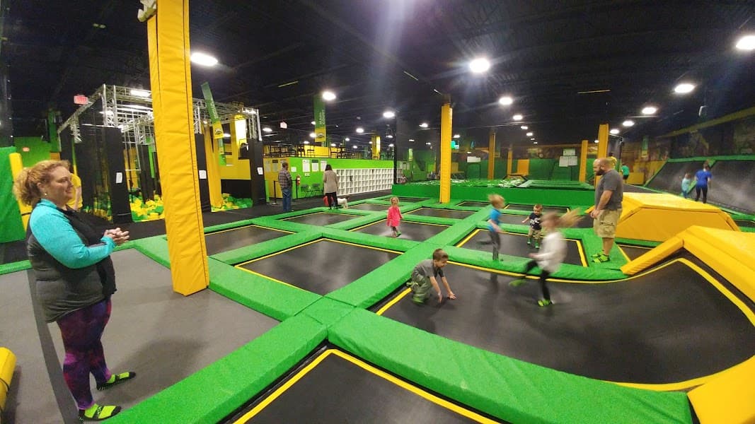 Launch Family Entertainment Herndon image 1