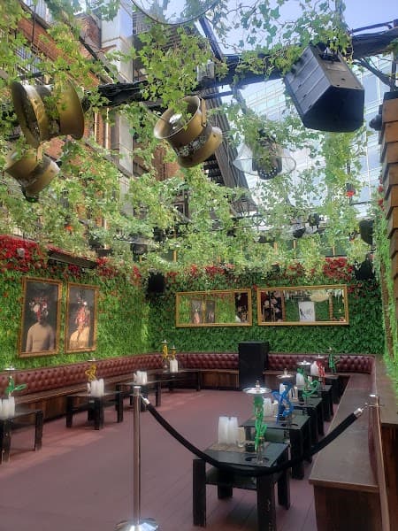 Rosebar Lounge image 4