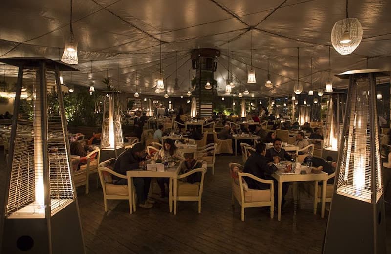 Sequoia DC - Outdoor Dining