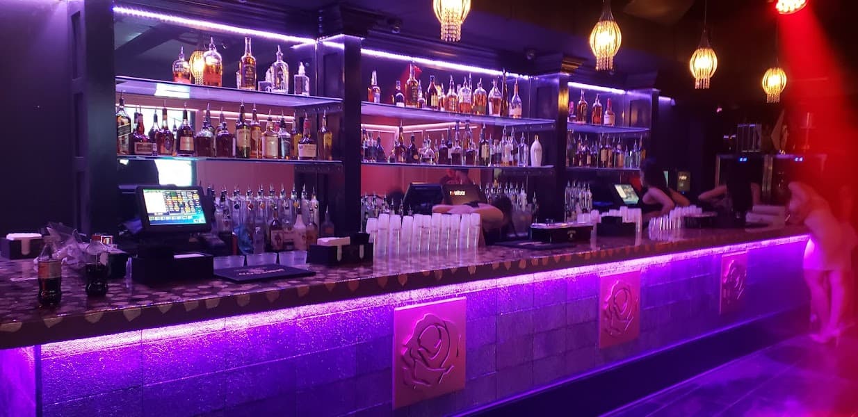 Rosebar Lounge image 3