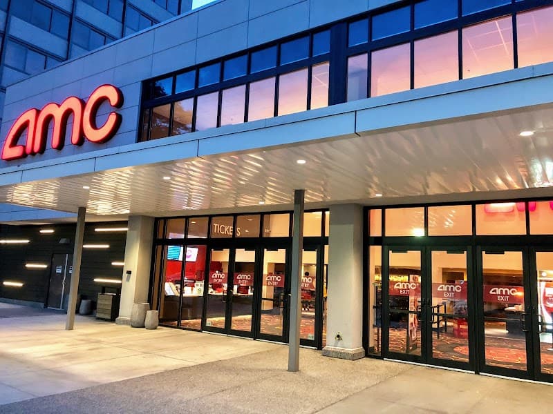 AMC Wheaton Mall 9 image 4