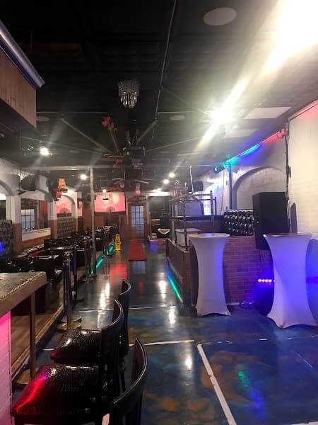 Gulf Lounge image 1