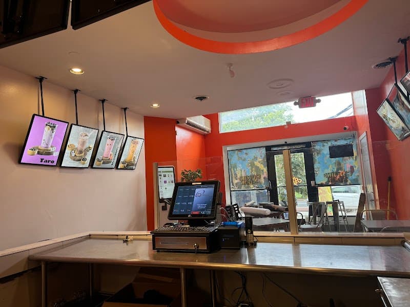 DC Falafel image 3
