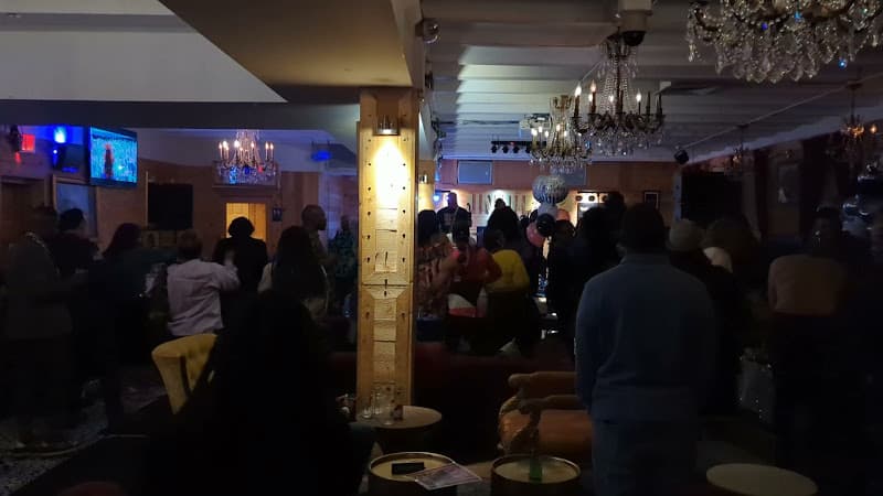 Union District Oyster Bar & Lounge - Best Oyster Bar