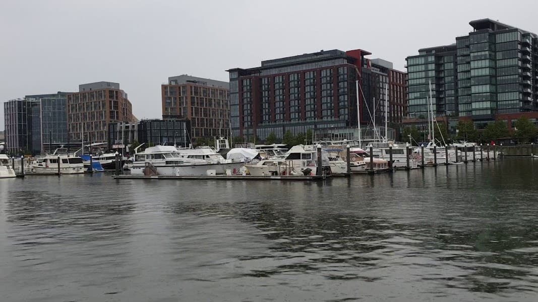 DC Harbor Cruises image 2
