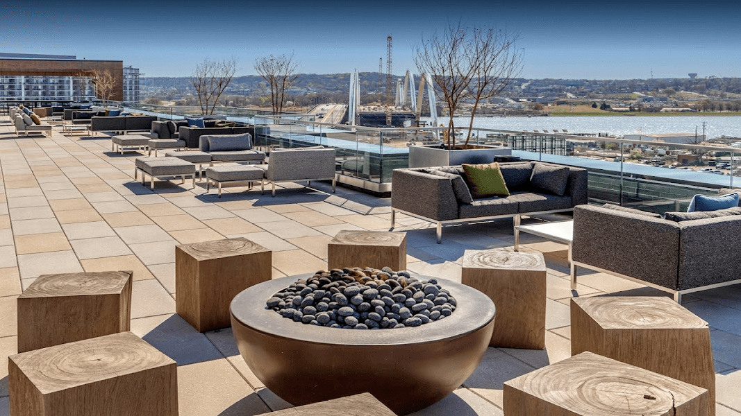 Perch SW Rooftop Lounge image 4