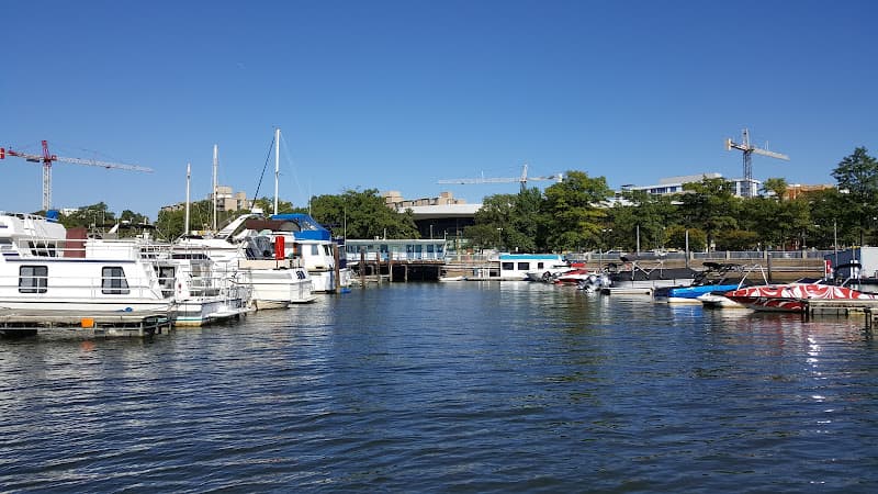 Carefree Boat Club of Washington D.C. - Water Sports