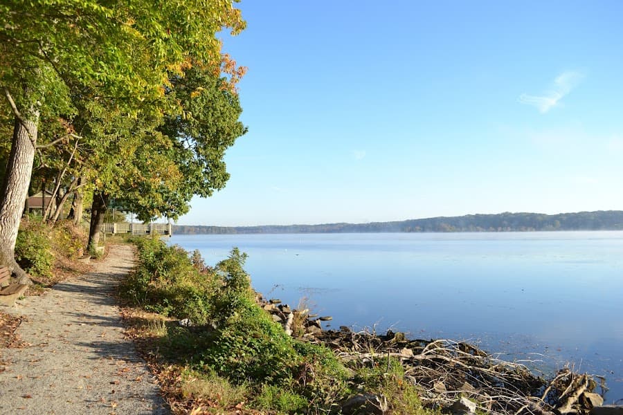 Pohick Bay Regional Park image 3