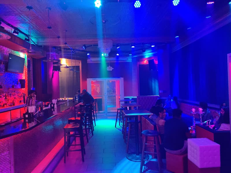 Skylit Lounge - 420-friendly Lounges