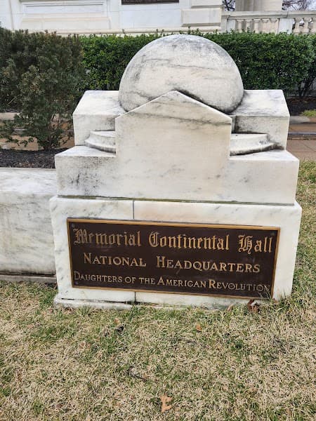 Daughters of the American Revolution Founders Memorial image 3